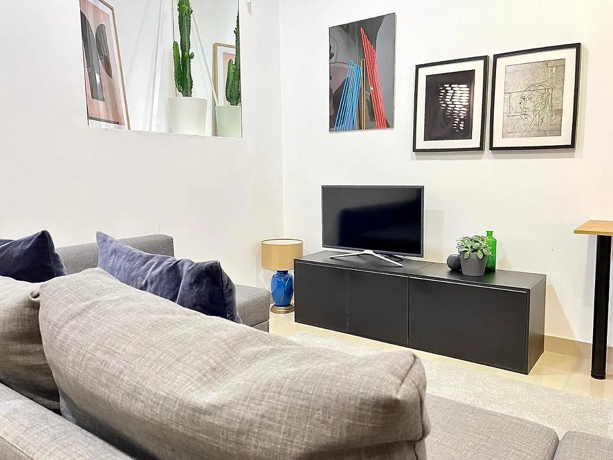 Claude Homes Lisbon Marques Apartment