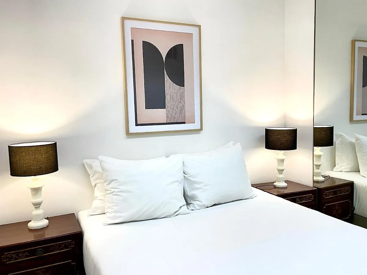 Claude Homes Lisbon Marques Apartment