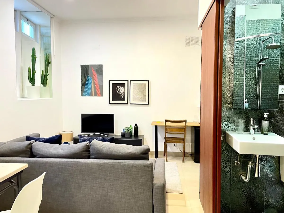 Claude Homes Lisbon Marques 0*,