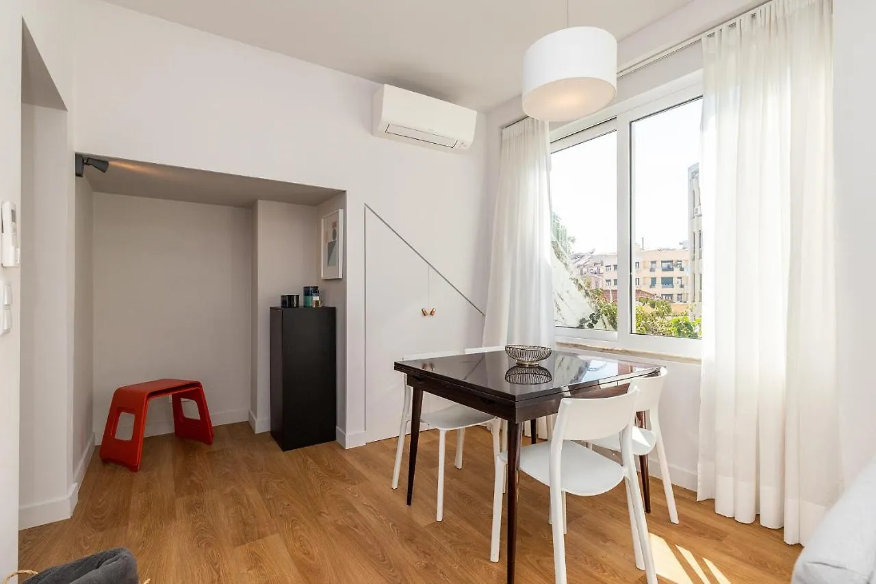 Claude Homes Lisbon Marques Apartment